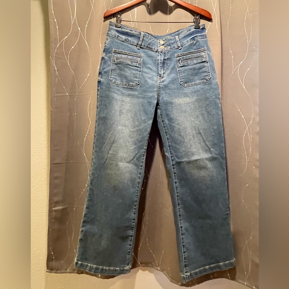 Women's wide leg jeans